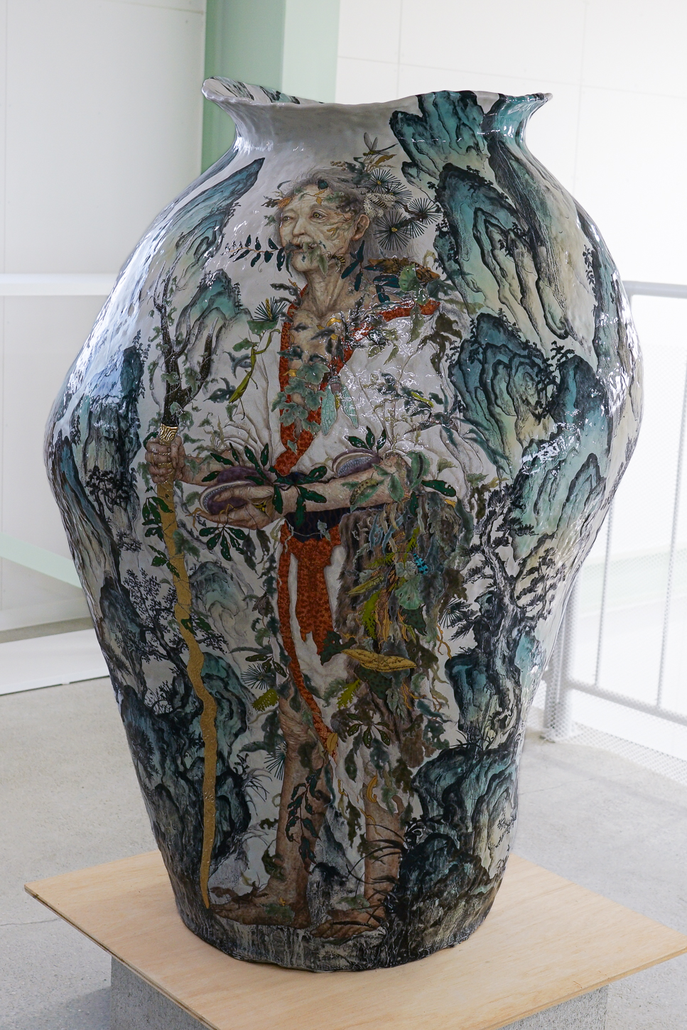 工房の一角に置かれた作品『山姥』